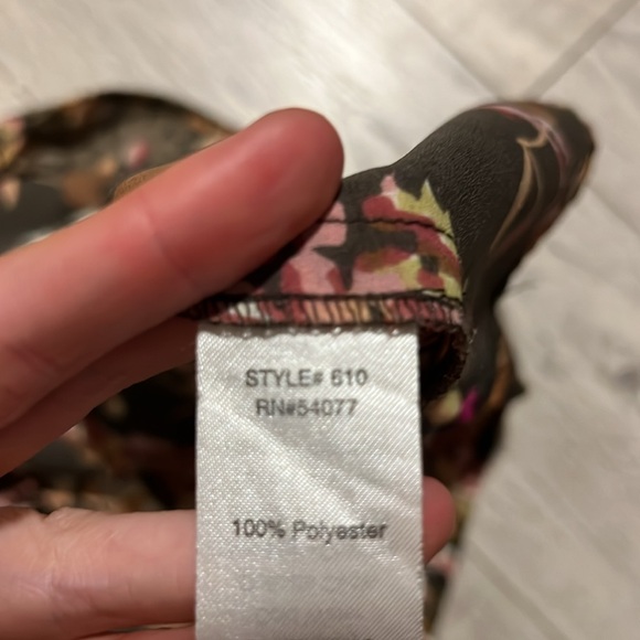 CAbi Trellis Down To Earth Mosaic Print Tank Top - Picture 8 of 10